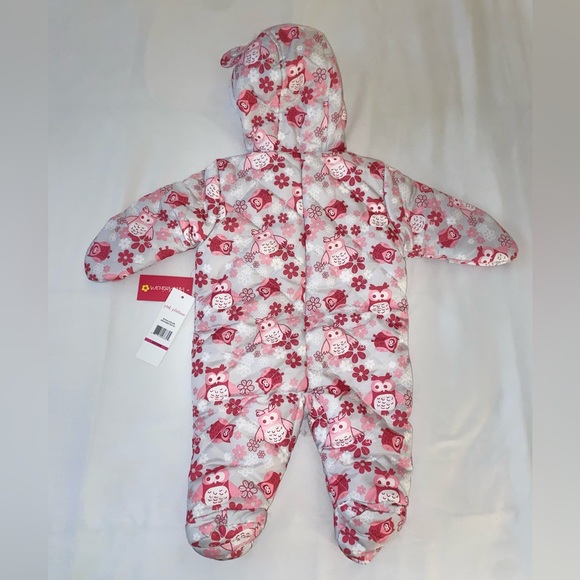 NWT Baby’s Snowsuit 0-3 Months - Picture 2 of 7